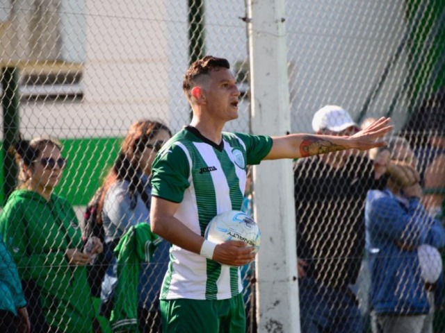 Racing sigue reforzando su columna vertebral con experiencia